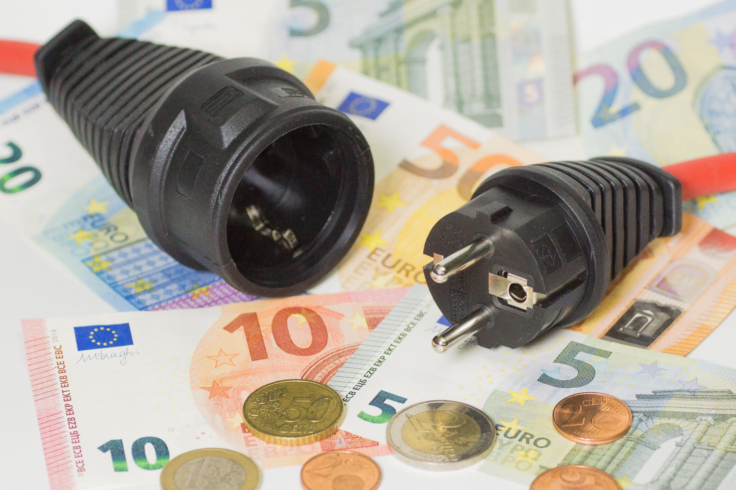 el precio de la electricidad más bajo desde 2020